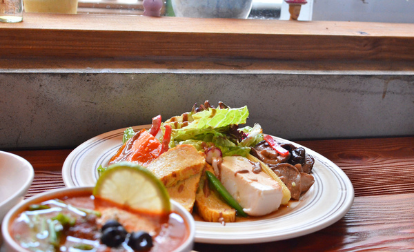 家.溫度湯專門店 SOUP STOCKSTORE:『台中||西區』情感,是這裡最美味的食材 - 家,溫度 湯專賣店(草悟店) SOUP STOCK STORE