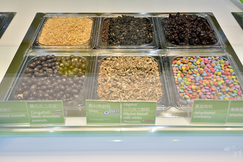 自己選料的西班牙Llaollao 優格冰淇淋:台北信義區華納威秀美食,捷運市政府站101世貿站