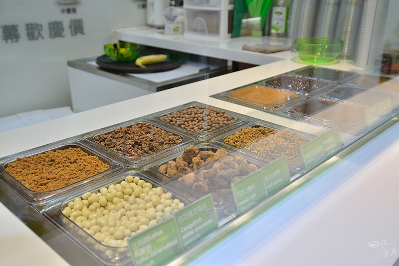 自己選料的西班牙Llaollao 優格冰淇淋:台北信義區華納威秀美食,捷運市政府站101世貿站