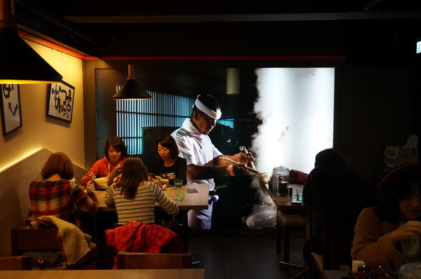 玩笑亭拉麵 なんつッ亭：[忠孝敦化]なんつッ亭 玩笑亭拉麵: 熊本系豚骨湯底+黑蒜香油 -【OpenRice新店快閃祕密客】