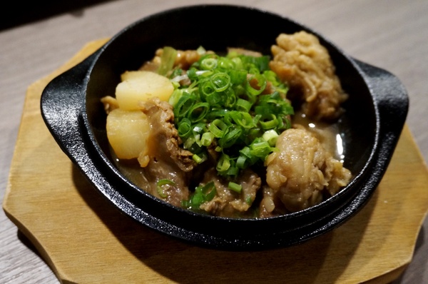 玩笑亭拉麵 なんつッ亭：[忠孝敦化]なんつッ亭 玩笑亭拉麵: 熊本系豚骨湯底+黑蒜香油 -【OpenRice新店快閃祕密客】