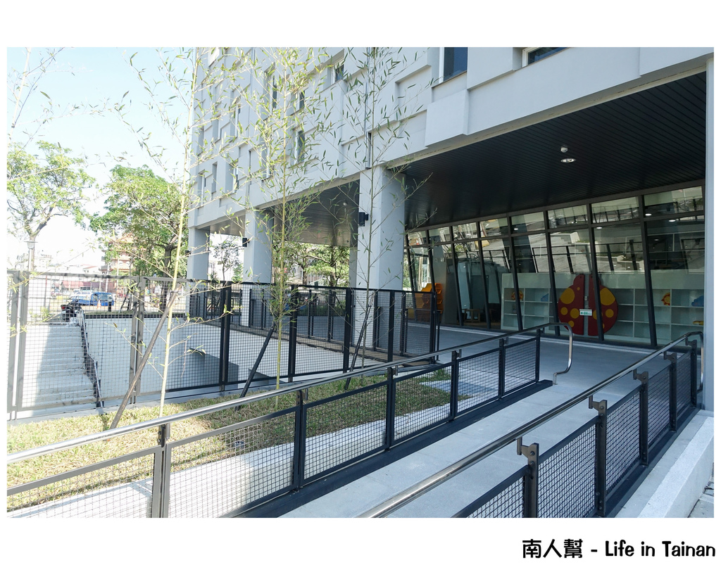 台南市鹽埕圖書館
