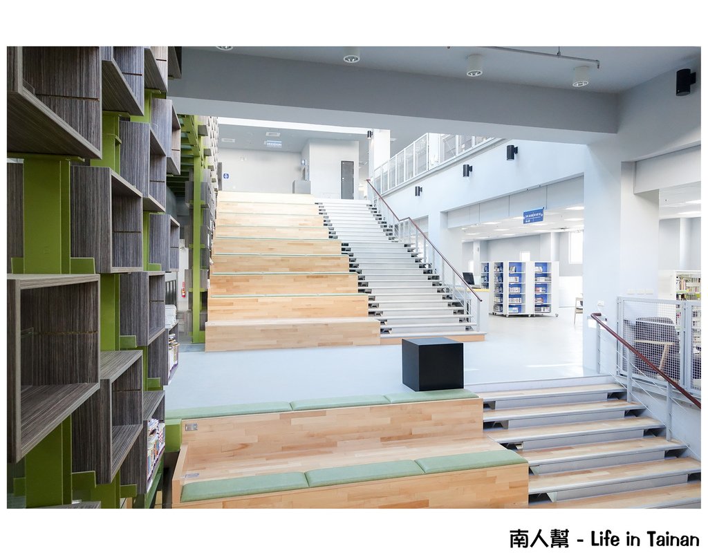 台南市鹽埕圖書館