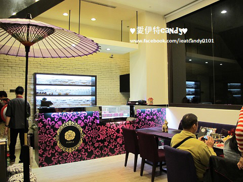 Purple宇治抹茶專賣：『台中西區_Purple Matcha Salon-宇治抹茶沙龍』愛伊特心目中的第一名抹茶鬆餅換人啦~~讓你體驗不同的抹茶風情!