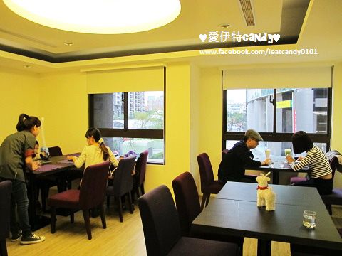 Purple宇治抹茶專賣：『台中西區_Purple Matcha Salon-宇治抹茶沙龍』愛伊特心目中的第一名抹茶鬆餅換人啦~~讓你體驗不同的抹茶風情!