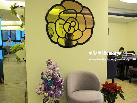 Purple宇治抹茶專賣：『台中西區_Purple Matcha Salon-宇治抹茶沙龍』愛伊特心目中的第一名抹茶鬆餅換人啦~~讓你體驗不同的抹茶風情!