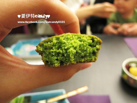 Purple宇治抹茶專賣：『台中西區_Purple Matcha Salon-宇治抹茶沙龍』愛伊特心目中的第一名抹茶鬆餅換人啦~~讓你體驗不同的抹茶風情!