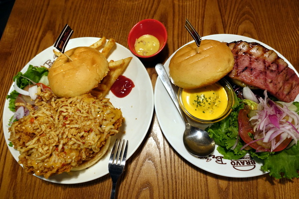 發福廚房(台大店):(胖樺食記)台北公館商圈美式餐點「發福漢堡」。羅斯福路/捷運公館站/商業午餐