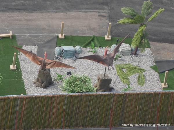 亞洲最大侏儸紀樂園：【景點】台中亞洲最大侏儸紀樂園@西屯老虎城-捷運BRT秋紅谷 : 從早叫到晚~來自四川自貢的侏儸紀世界？ 觀看恐龍請注意…會動的阿!!  From : http://mshw.info/mshw/？p=10814＃ixzz3uYYWkPFY @哪裡好吃哪裡去:美食避雷箴 Follow us: @mi