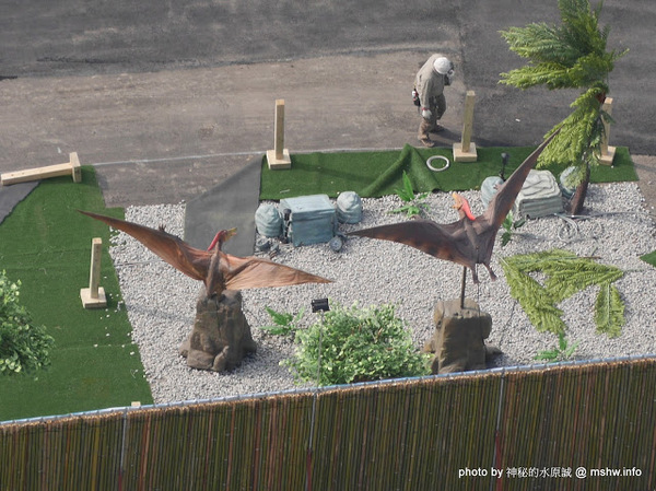 亞洲最大侏儸紀樂園：【景點】台中亞洲最大侏儸紀樂園@西屯老虎城-捷運BRT秋紅谷 : 從早叫到晚~來自四川自貢的侏儸紀世界？ 觀看恐龍請注意…會動的阿!!  From : http://mshw.info/mshw/？p=10814＃ixzz3uYYWkPFY @哪裡好吃哪裡去:美食避雷箴 Follow us: @mi