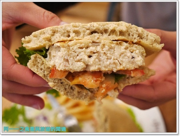 九州鬆餅(台北松菸店)：九州鬆餅(松菸店) 抹茶鬆餅/雞肉豆腐堡～悠閒享下午茶