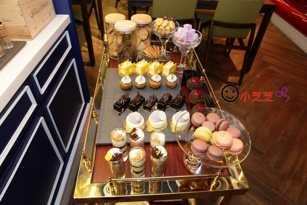 甜點吃到飽乃渥爾