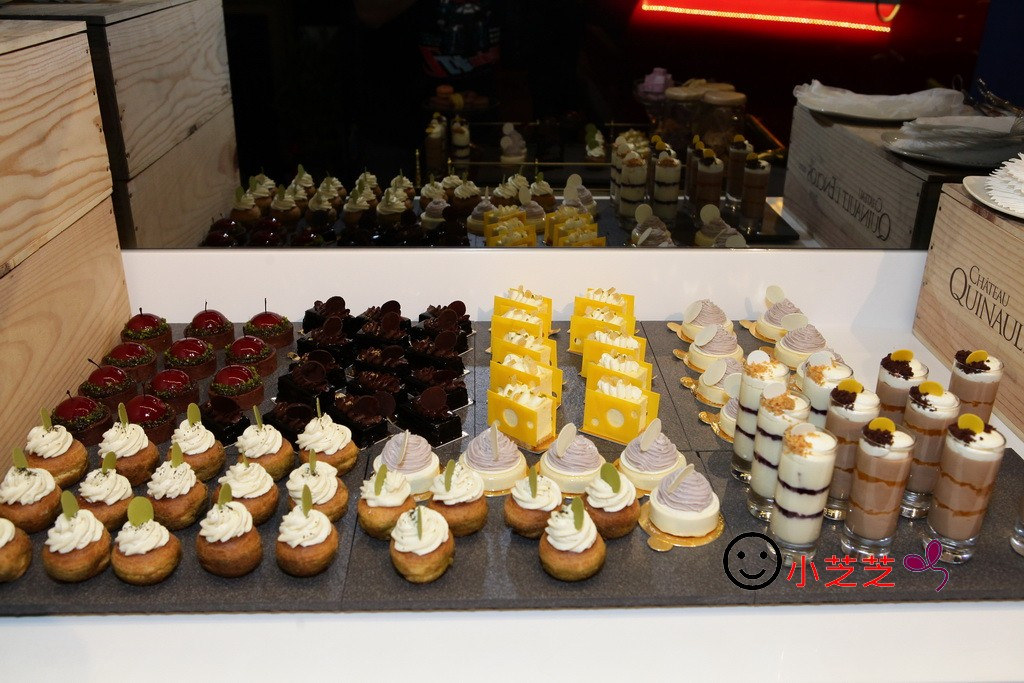 甜點吃到飽乃渥爾