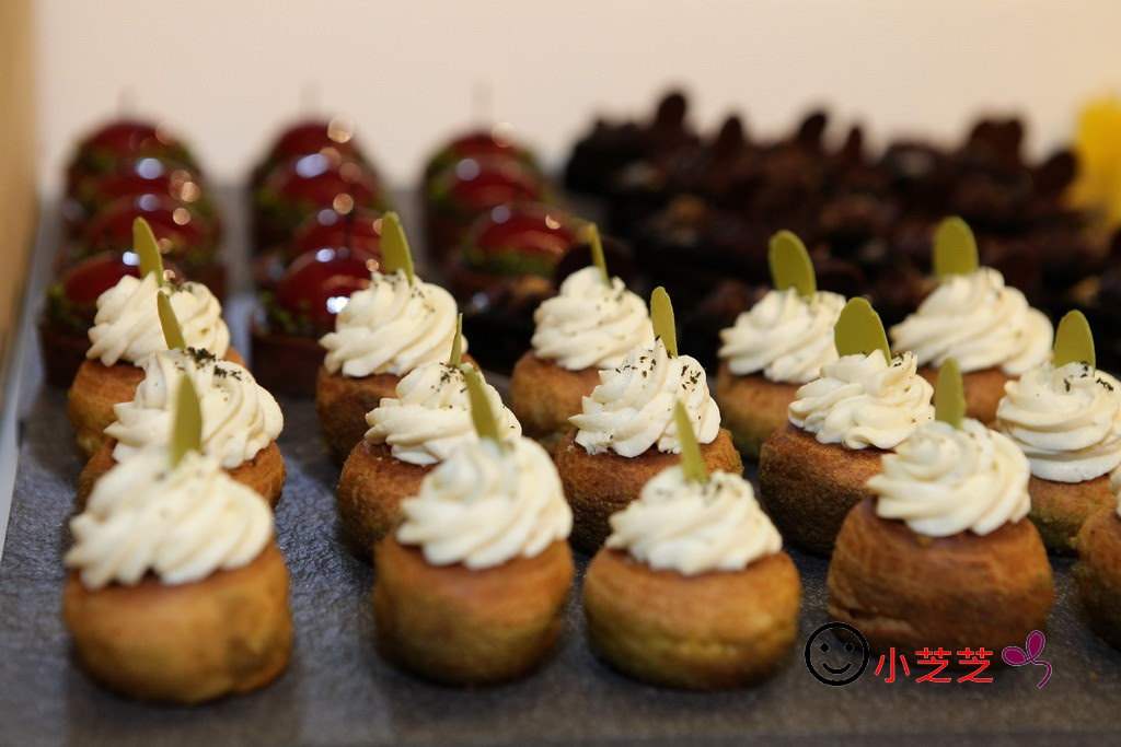 甜點吃到飽乃渥爾