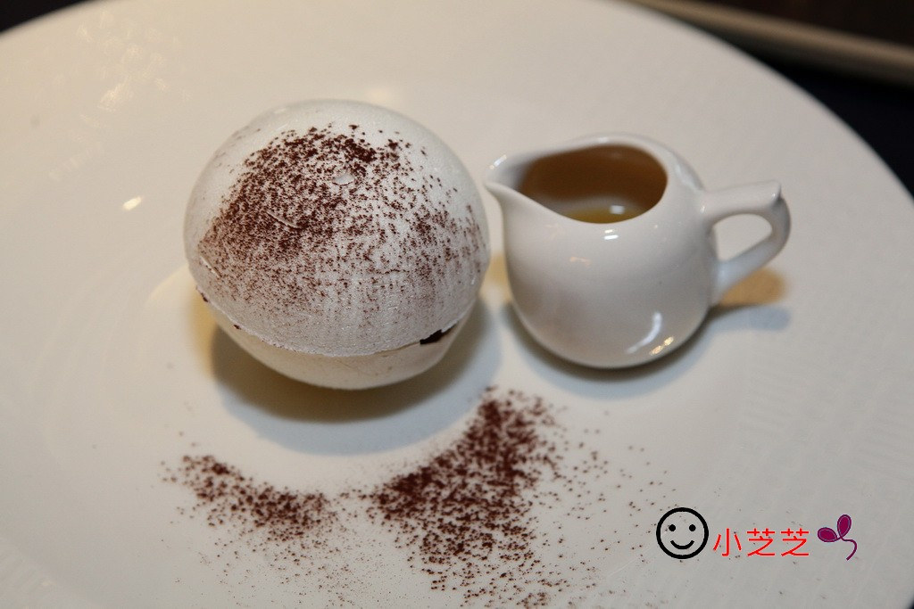 甜點吃到飽乃渥爾