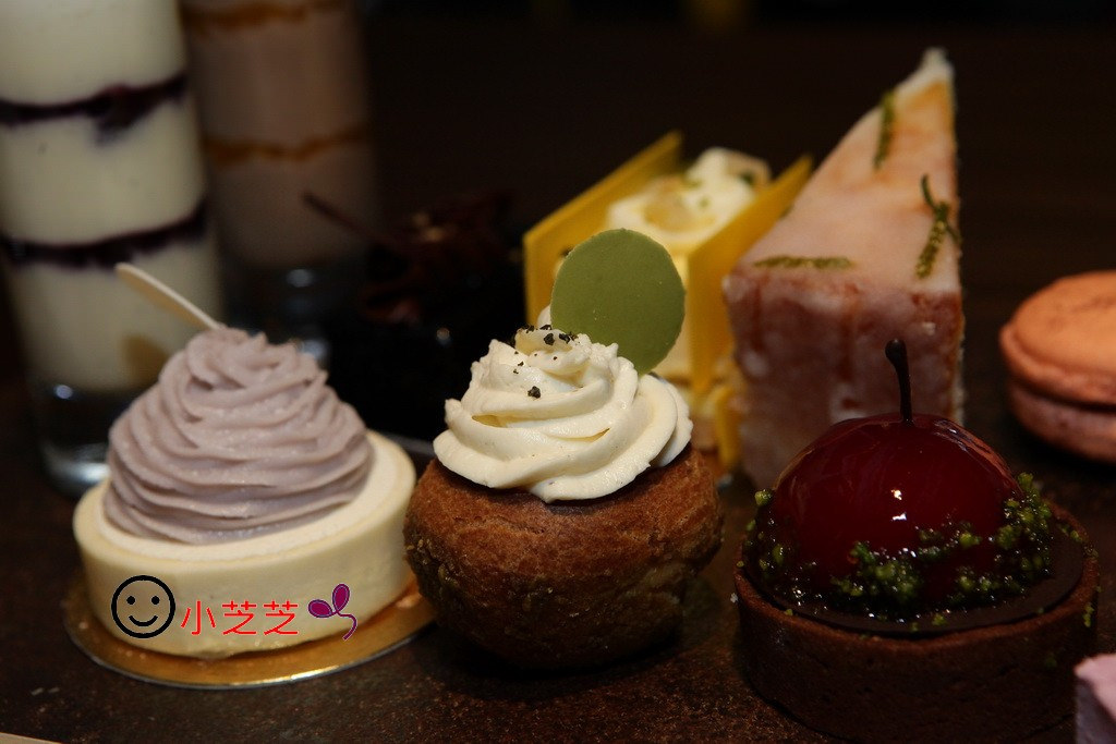 甜點吃到飽乃渥爾