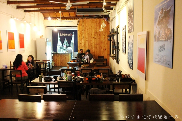 老疆胡烤肉舖：媒體報導設計師變廚師『老疆胡烤肉舖』串燒/定食/捷運松江南京站