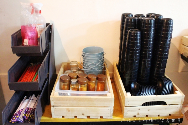 老疆胡烤肉舖：媒體報導設計師變廚師『老疆胡烤肉舖』串燒/定食/捷運松江南京站