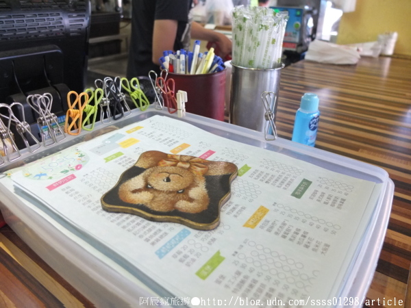 50.5早餐食堂:【美食特搜。屏東市】50-5早餐食堂。私房醬燒蛋餅 美式巧巴達拼盤 百元內平價美味 門牌號碼即店名的屏東人氣早餐店