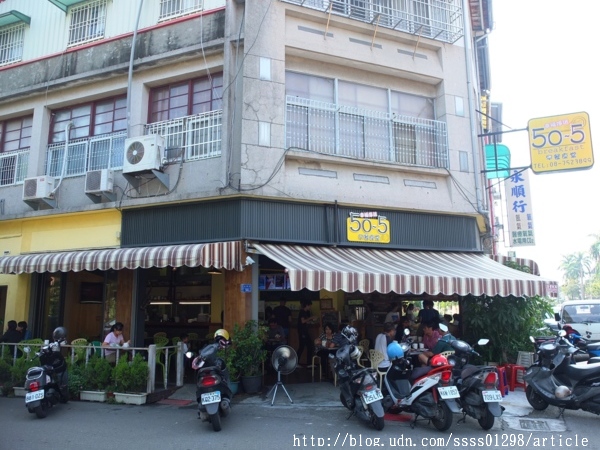 50.5早餐食堂:【美食特搜。屏東市】50-5早餐食堂。私房醬燒蛋餅 美式巧巴達拼盤 百元內平價美味 門牌號碼即店名的屏東人氣早餐店
