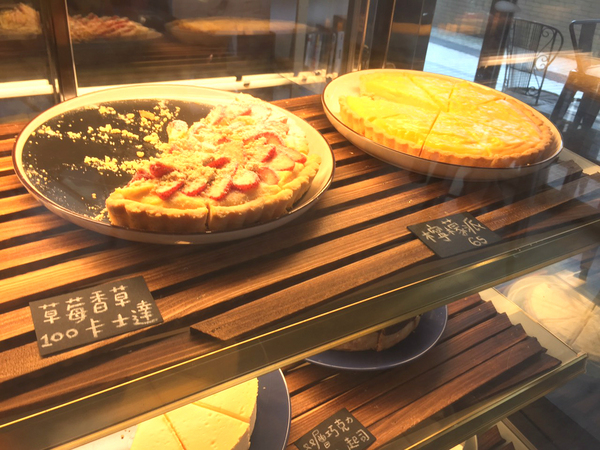 嗜甜：[新北/淡水]淡江校園甜食 隱身於金雞母社區內的甜點工作室 嗜甜