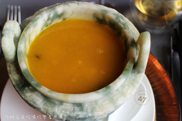 台北四七名人宴:微風信義『台北四七名人宴』101煙火絕佳視野/廚界教父