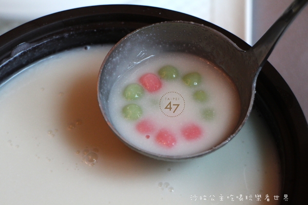 台北四七名人宴:微風信義『台北四七名人宴』101煙火絕佳視野/廚界教父