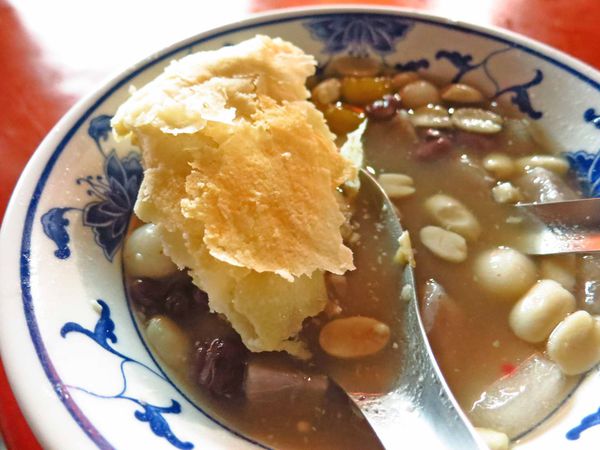 【三重美食】中正堂圓仔湯-神奇泡餅新吃法