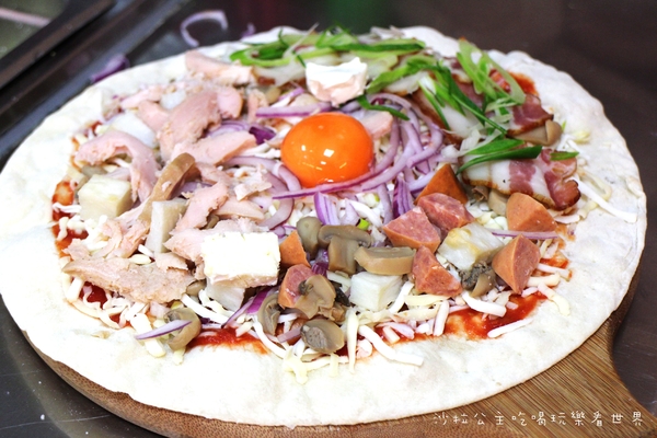 愛披薩 ipizza：士林前港美食『愛披薩 ipizza』手工批薩現點現作CP值高/近英業達