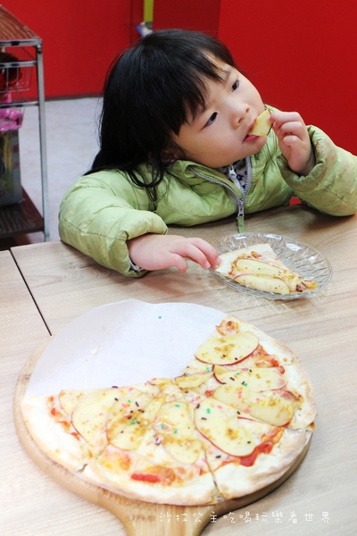 愛披薩 ipizza：士林前港美食『愛披薩 ipizza』手工批薩現點現作CP值高/近英業達