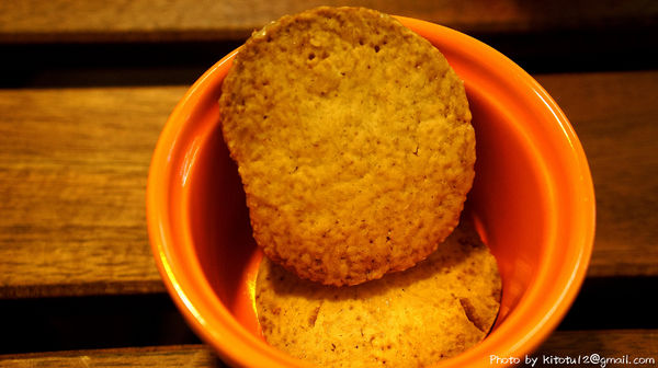 喜樂果汁吧:【台中北區】喜樂果汁吧 冬天來杯熱法芙娜香蕉可可 幸福溫暖的時刻