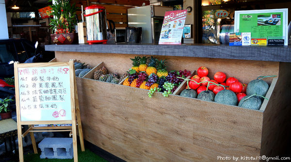 喜樂果汁吧:【台中北區】喜樂果汁吧 冬天來杯熱法芙娜香蕉可可 幸福溫暖的時刻