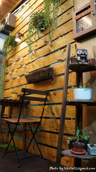 喜樂果汁吧:【台中北區】喜樂果汁吧 冬天來杯熱法芙娜香蕉可可 幸福溫暖的時刻