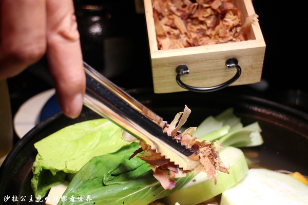 囍聚精緻鍋物:火鍋也有無菜單『囍聚精緻鍋物』新鮮海味霸氣登場/近華視/捷運國父紀念館站