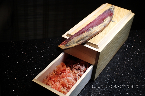 囍聚精緻鍋物：東區火鍋『囍聚精緻鍋物』捷運國父紀念館站/近華視