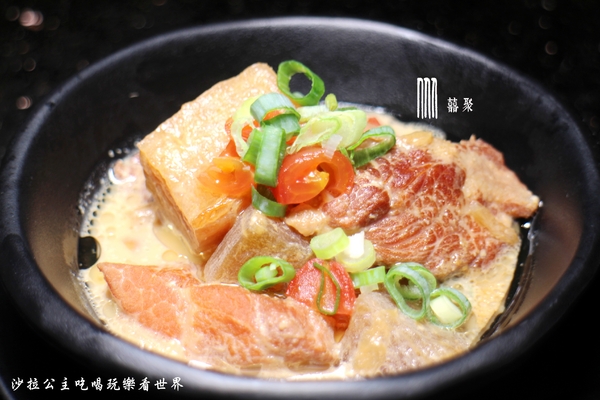 囍聚精緻鍋物:火鍋也有無菜單『囍聚精緻鍋物』新鮮海味霸氣登場/近華視/捷運國父紀念館站