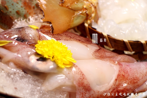 囍聚精緻鍋物:火鍋也有無菜單『囍聚精緻鍋物』新鮮海味霸氣登場/近華視/捷運國父紀念館站