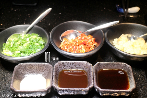 囍聚精緻鍋物:火鍋也有無菜單『囍聚精緻鍋物』新鮮海味霸氣登場/近華視/捷運國父紀念館站