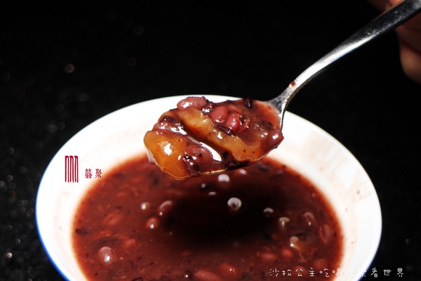 囍聚精緻鍋物：東區火鍋『囍聚精緻鍋物』捷運國父紀念館站/近華視