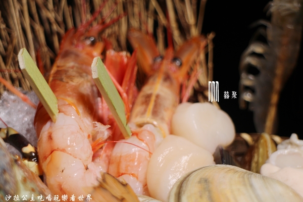 囍聚精緻鍋物:火鍋也有無菜單『囍聚精緻鍋物』新鮮海味霸氣登場/近華視/捷運國父紀念館站