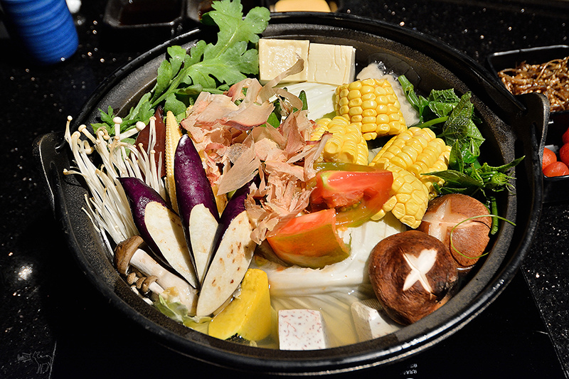 囍聚精緻鍋物:看起來很澎湃的松葉蟹海鮮盤與澳洲和牛肉火鍋,台北東區捷運國父紀念館站