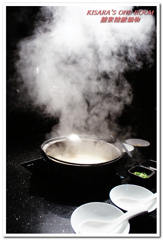 囍聚精緻鍋物：海陸火鍋．鍋物食材才是主角──囍聚精緻鍋物