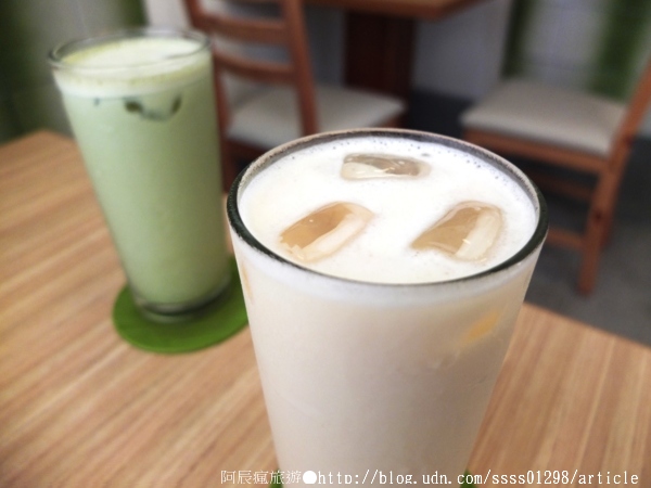 順順堂：【美食特搜。屏東市】順順堂咖啡 飲食 閱讀。市區下午茶去處 老屋翻新後的傑作 與書香交流的咖啡館