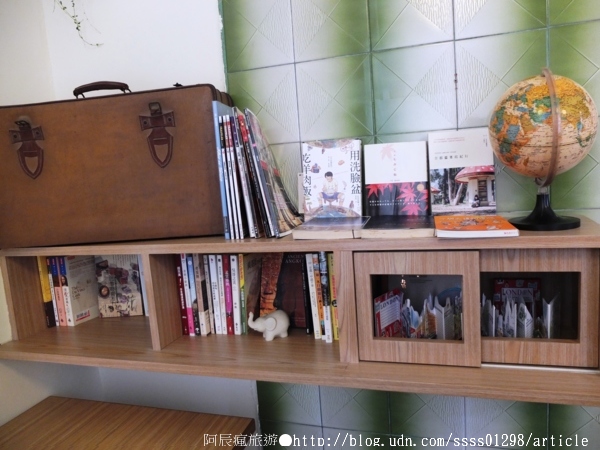 順順堂：【美食特搜。屏東市】順順堂咖啡 飲食 閱讀。市區下午茶去處 老屋翻新後的傑作 與書香交流的咖啡館