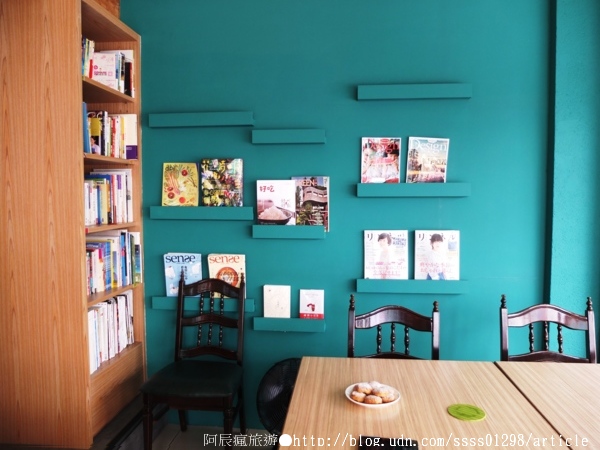 順順堂：【美食特搜。屏東市】順順堂咖啡 飲食 閱讀。市區下午茶去處 老屋翻新後的傑作 與書香交流的咖啡館