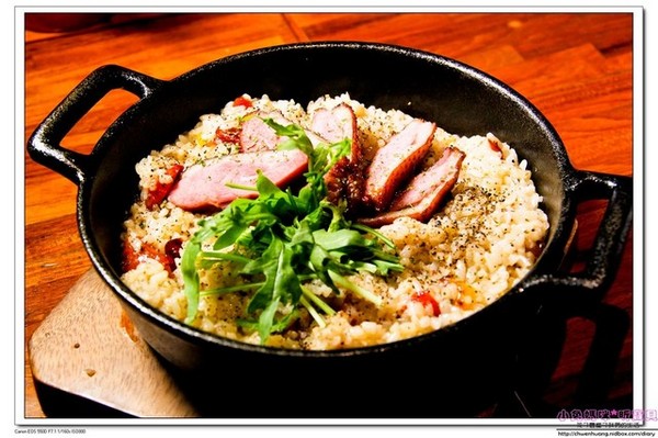 BLAnC 布朗客:【美食♥松山】☼ BLAnC☼松菸下午茶/煙燻鴨胸燉飯/鐵鍋鬆餅/檸檬提拉米蘇/奶香伯爵茶讓人驚豔的美味♥♥