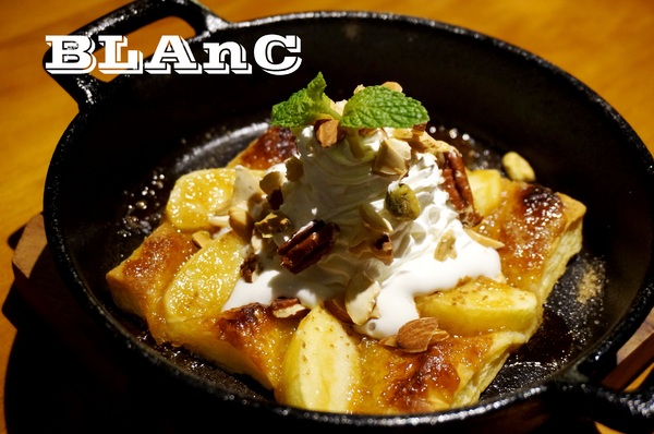 BLAnC：[市府] BLAnC：漢堡排早午餐&甜點-蘋果派