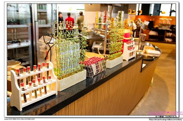 奇麗灣珍奶文化館:【美食♥宜蘭】☼ 奇麗灣珍珠奶茶文化館 ☼燈泡珍珠奶茶+綠建築,一起與世界接軌 ♥♥