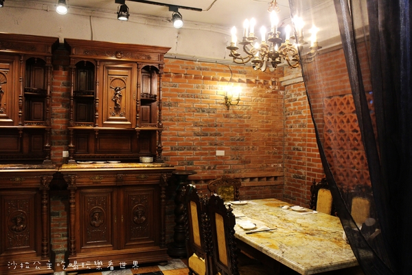 吳阿金海鮮餐廳:彷彿古堡般的夢幻『吳阿金海鮮店』捷運松江南京站/近星聚點