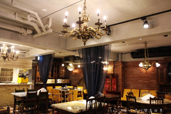 吳阿金海鮮餐廳:彷彿古堡般的夢幻『吳阿金海鮮店』捷運松江南京站/近星聚點